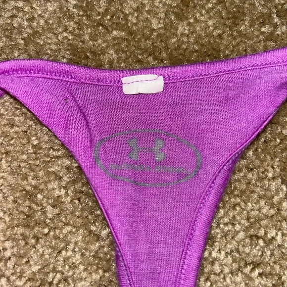 Women's Under Armour Superman Muscle Tank Size Large Purple logo - Picture 10 of 10